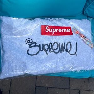 Supreme Hoody